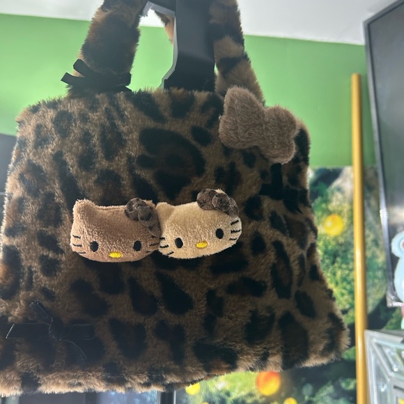 Mini hello kitty cheetah print purse - Picture 2 of 3